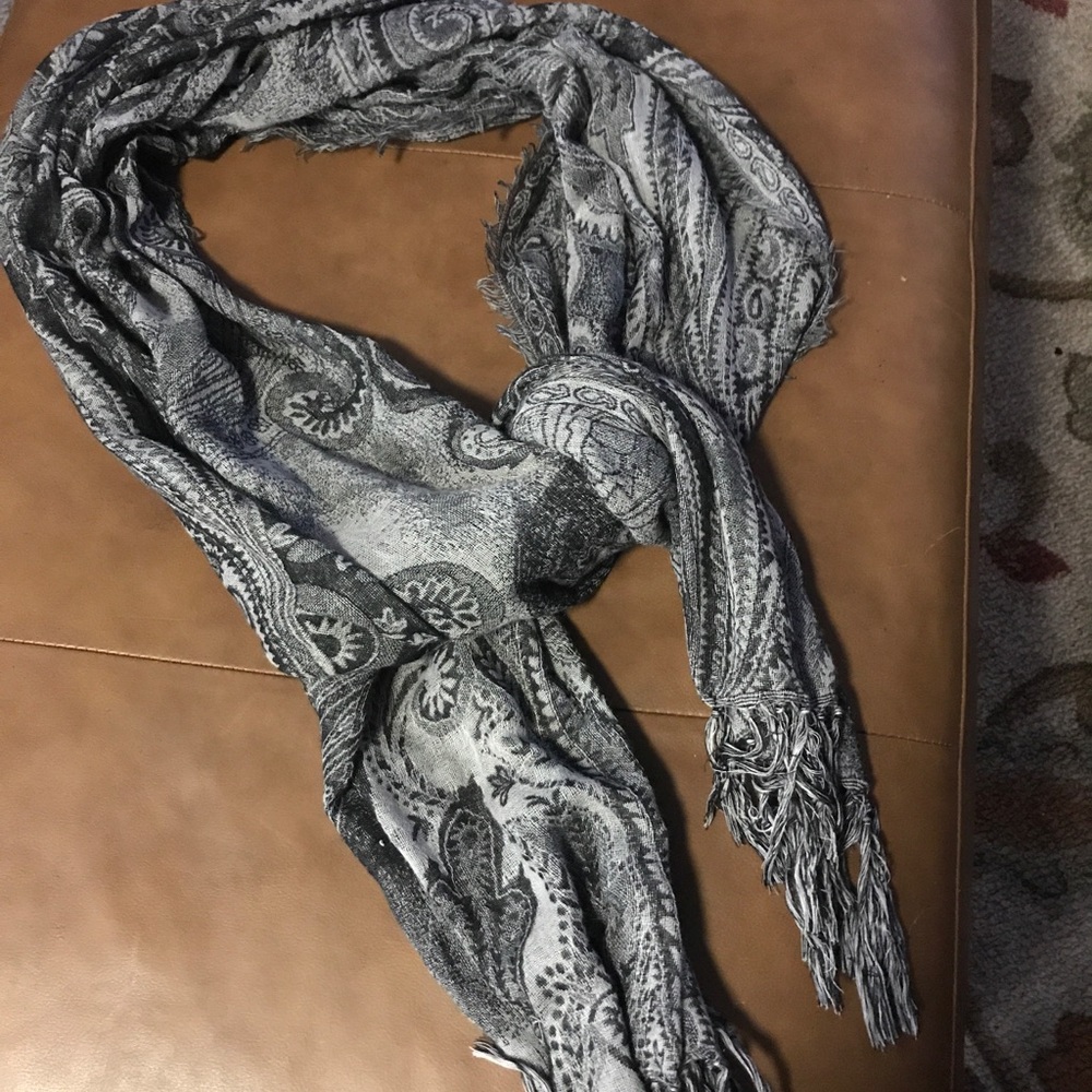 Grey Printed Scarf / Wrap